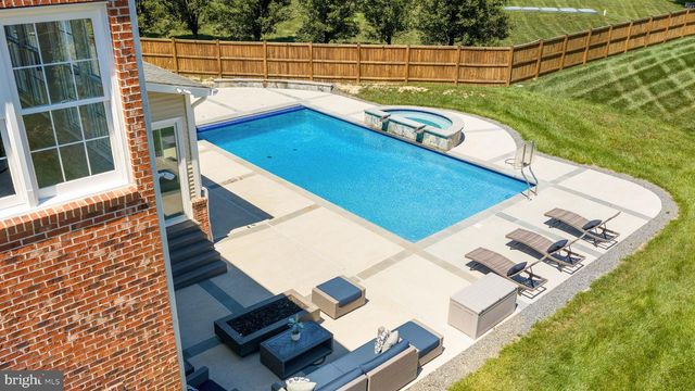 9311 OCCOQUAN OVERLOOK DR, Lorton, VA 22079