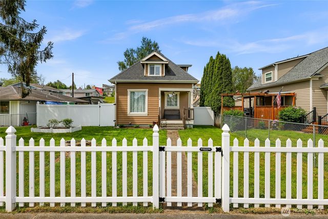1418 Maple Street, Everett, WA 98201