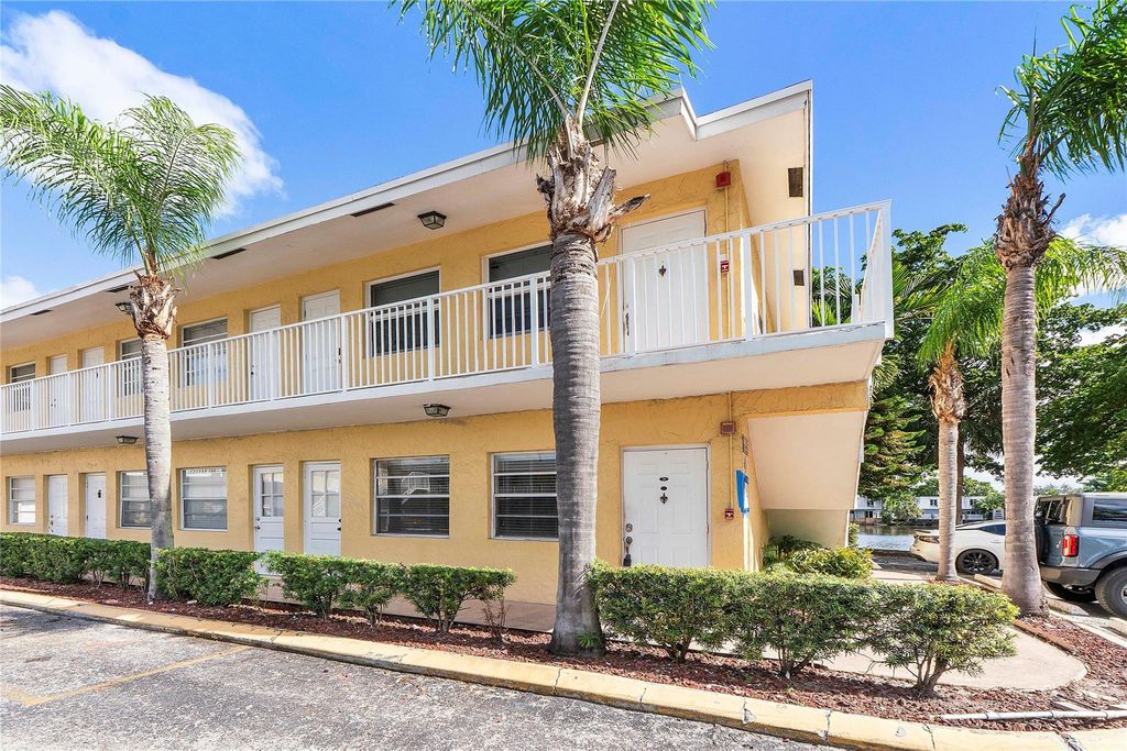 4050 NE 12th Terrace 39-2, Oakland Park, FL 33334