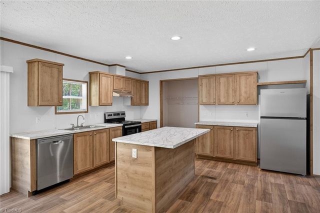 194 Harvick Lane, Lexington, NC 27292