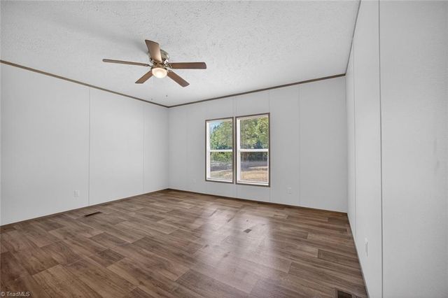 194 Harvick Lane, Lexington, NC 27292