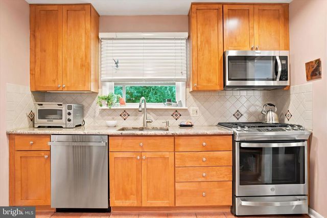 627 MEADOW RD, Huntingdon Valley, PA 19006