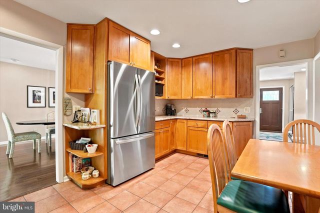 627 MEADOW RD, Huntingdon Valley, PA 19006