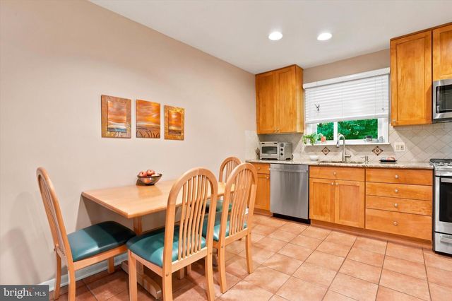 627 MEADOW RD, Huntingdon Valley, PA 19006