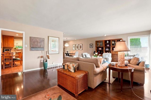 627 MEADOW RD, Huntingdon Valley, PA 19006