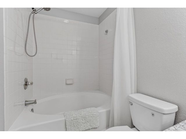 5225 White Willow Dr J-210, Fort Collins, CO 80528