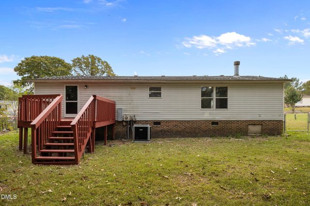 384 Jamestown Drive, Spring Lake, NC 28390