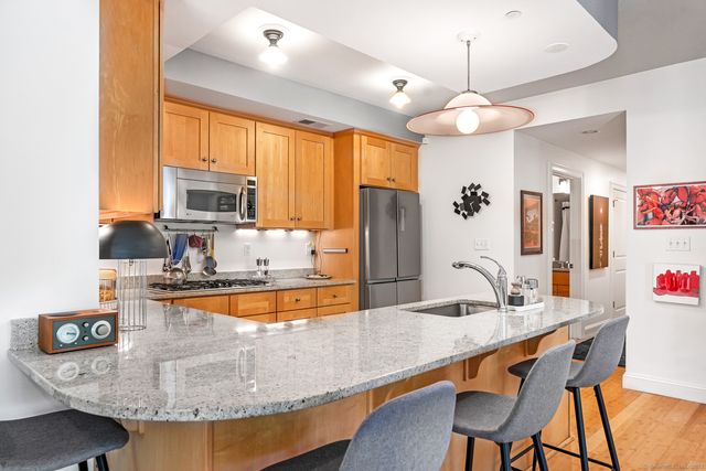 103 Main Street 1103, Stonington, CT 06378