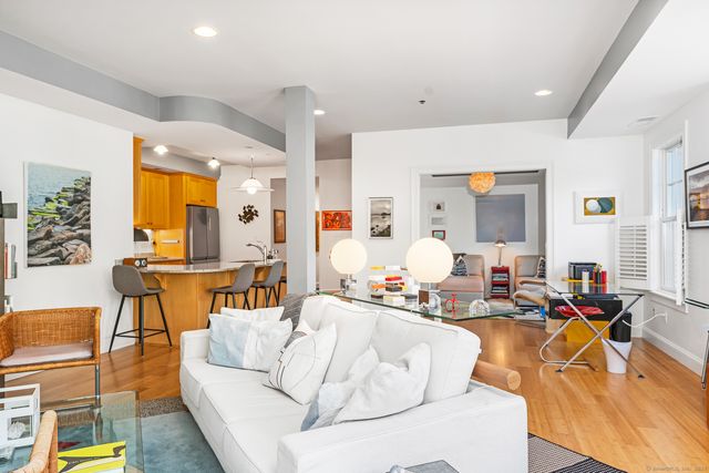 103 Main Street 1103, Stonington, CT 06378