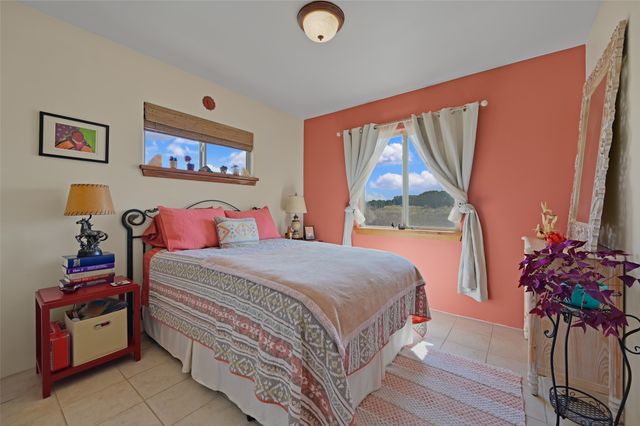 12 Gaviota Road, Santa Fe, NM 87508