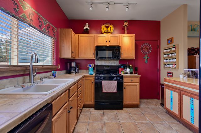12 Gaviota Road, Santa Fe, NM 87508
