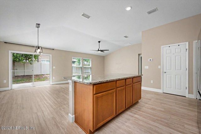 12360 GOLDEN BELL Drive, Jacksonville, FL 32225