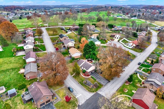 90 Beechwood Dr, Salem Twp, PA 15601