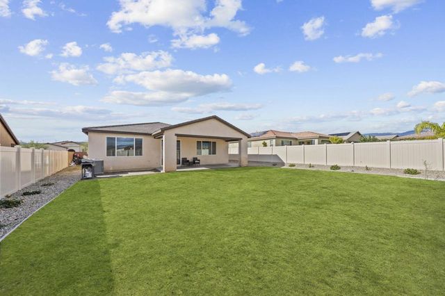 11548 Sky Pointe Drive, Desert Hot Springs, CA 92240