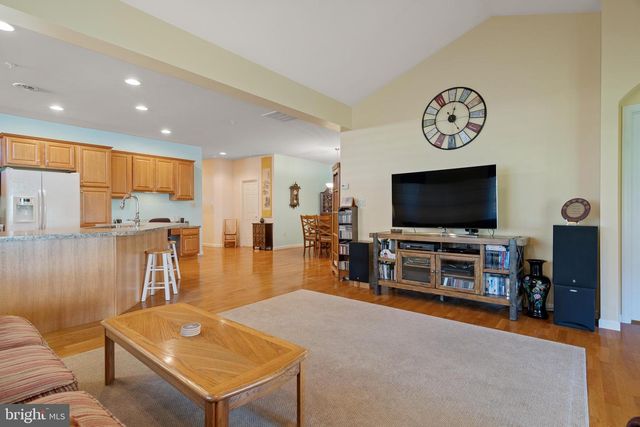 1210 CANTEBURY DR, Mount Joy, PA 17552