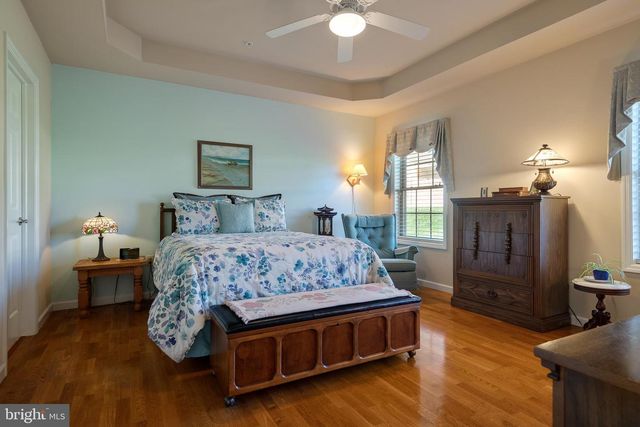 1210 CANTEBURY DR, Mount Joy, PA 17552