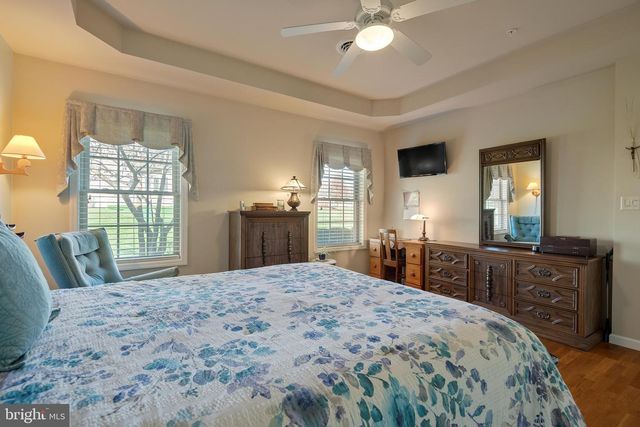 1210 CANTEBURY DR, Mount Joy, PA 17552