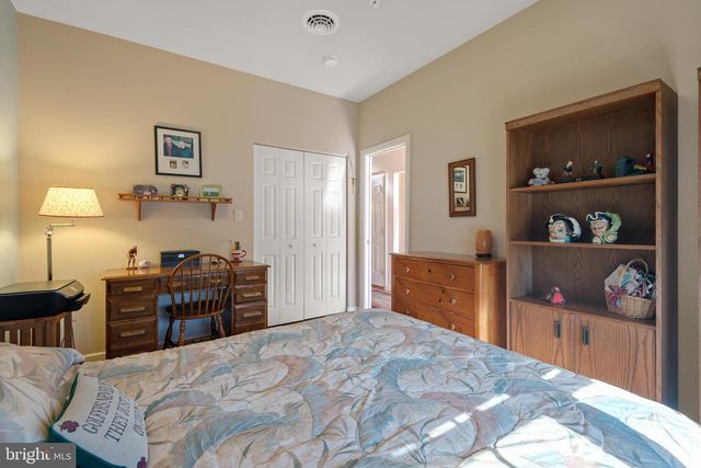 1210 CANTEBURY DR, Mount Joy, PA 17552