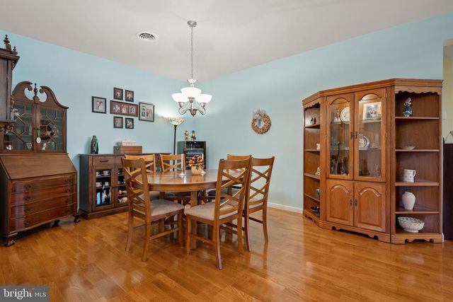 1210 CANTEBURY DR, Mount Joy, PA 17552