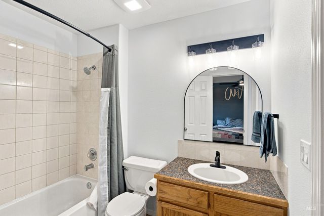 2808 Fox Place, Nampa, ID 83687