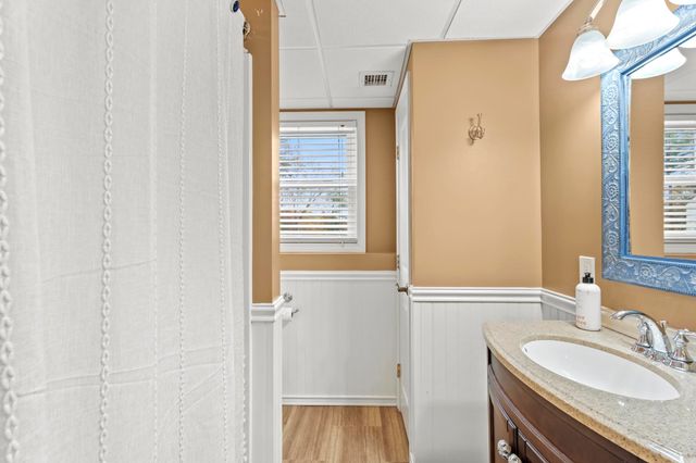 174 Oak Hill Avenue, Manchester, NH 03104