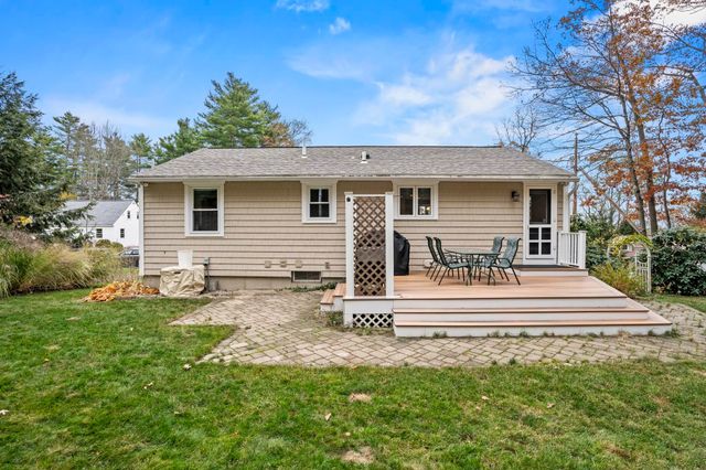 174 Oak Hill Avenue, Manchester, NH 03104