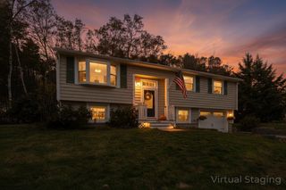 174 Oak Hill Avenue, Manchester, NH 03104