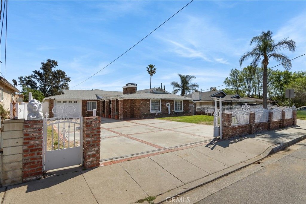 9257 Palmetto, Fontana, CA 92335 — exterior