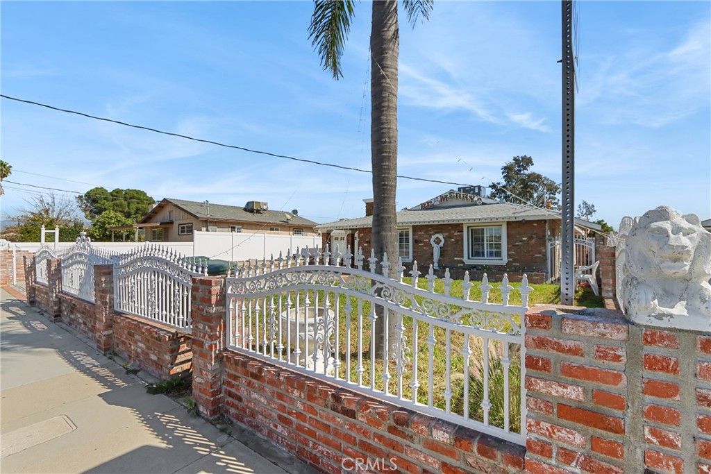 9257 Palmetto, Fontana, CA 92335 — photo 2
