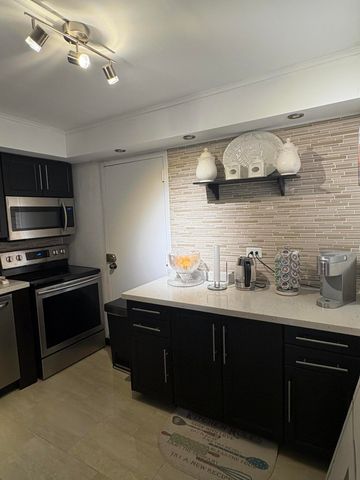 3730 Inverrary Drive 2t, Lauderhill, FL 33319