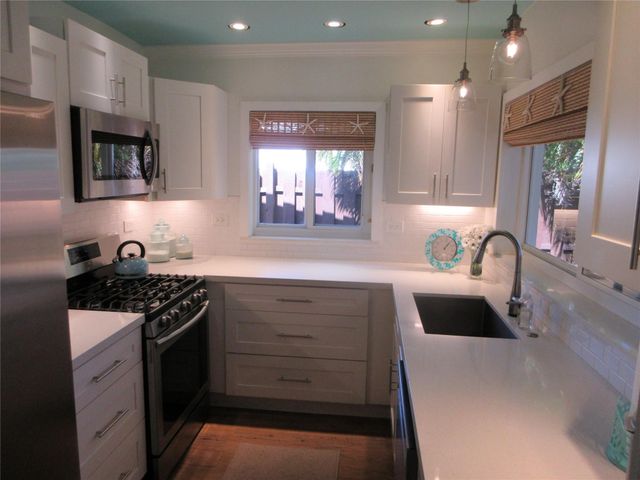 5456 NE 3rd Terrace, Fort Lauderdale, FL 33334