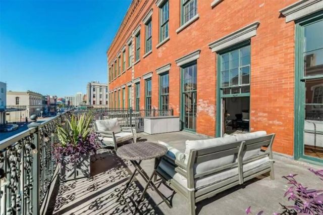 2010 Strand 201, Galveston, TX 77550