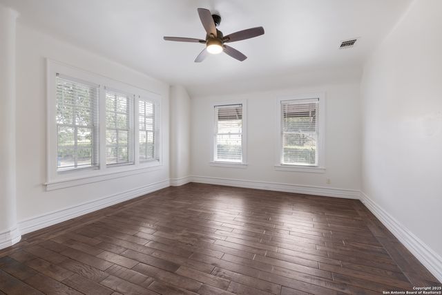 162 Davis Ct Unit B, San Antonio, TX 78209