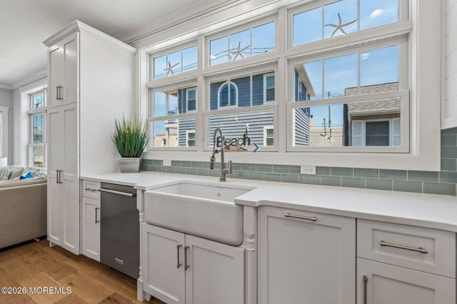 123 Brooks Road, Lavallette, NJ 08735