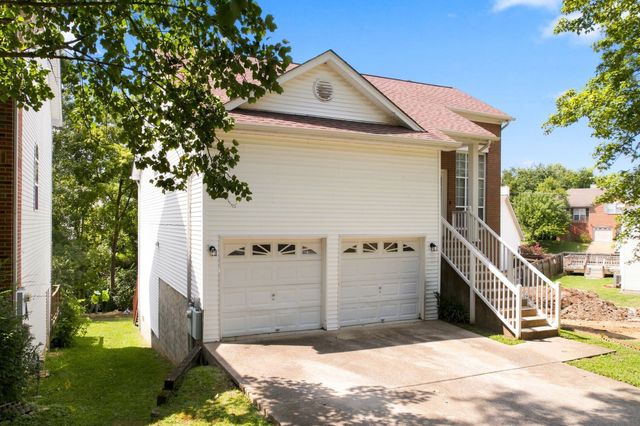 1204 Springwood Dr, Old Hickory, TN 37138