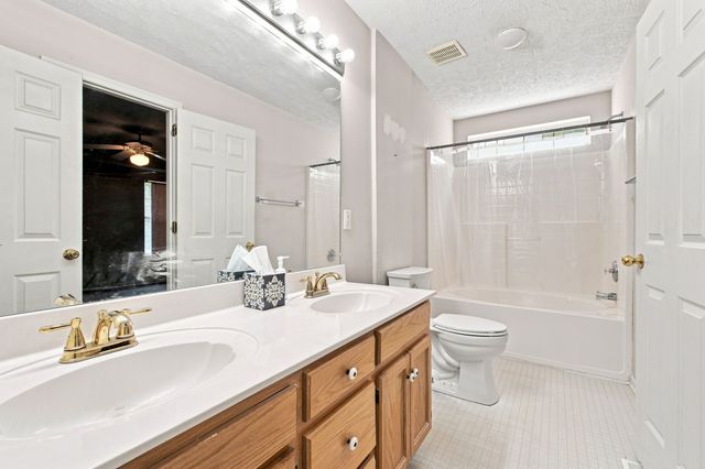 1204 Springwood Dr, Old Hickory, TN 37138