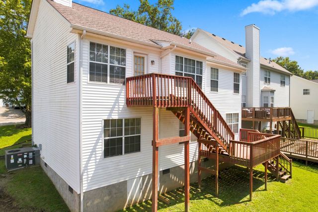 1204 Springwood Dr, Old Hickory, TN 37138