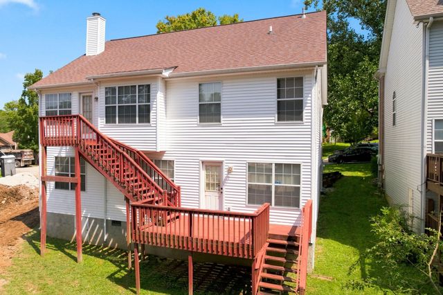 1204 Springwood Dr, Old Hickory, TN 37138