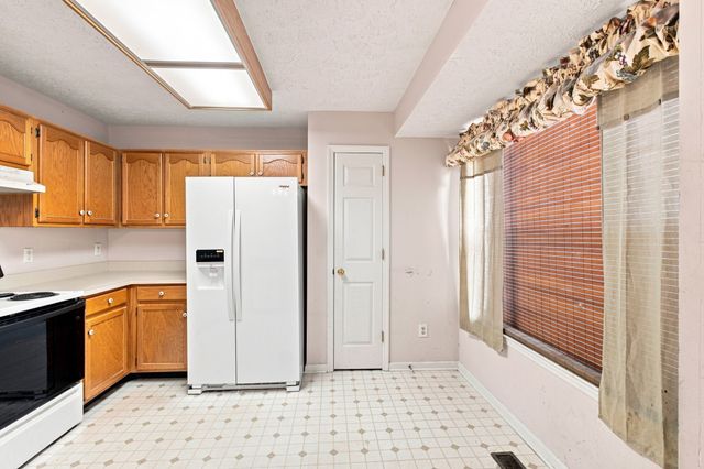 1204 Springwood Dr, Old Hickory, TN 37138