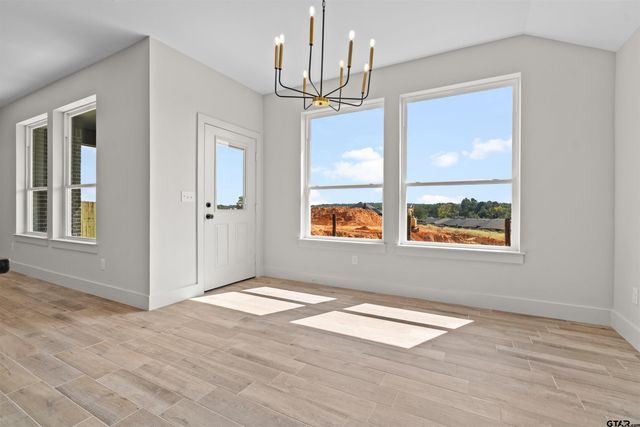 16525 Crossing Circle, Lindale, TX 75771