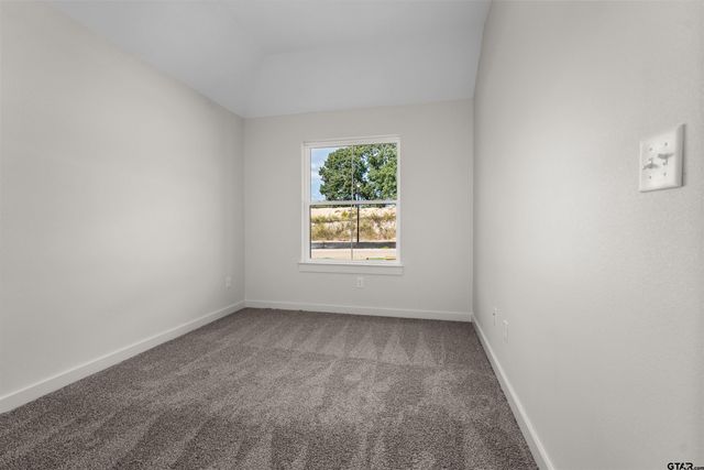16525 Crossing Circle, Lindale, TX 75771