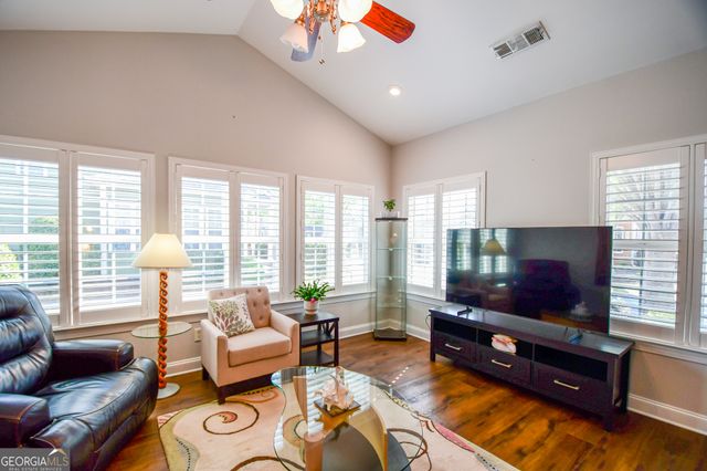 4203 Paddock Lane, Newnan, GA 30263