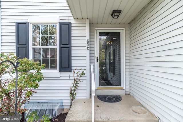 808 PUTTER CT, Warrington, PA 18976