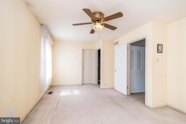 808 PUTTER CT, Warrington, PA 18976