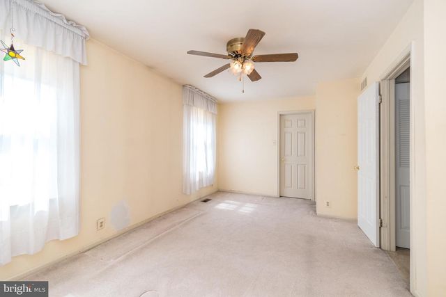 808 PUTTER CT, Warrington, PA 18976
