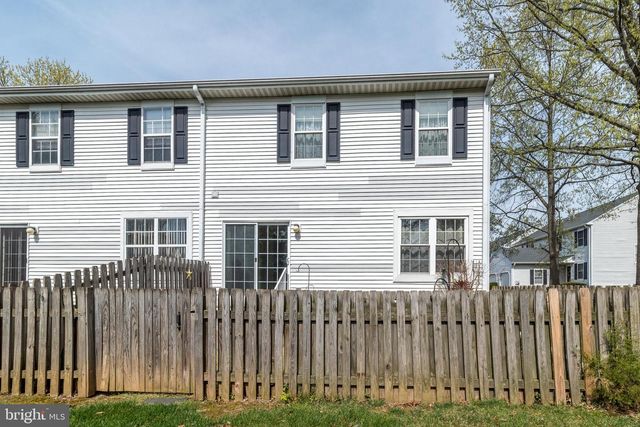 808 PUTTER CT, Warrington, PA 18976