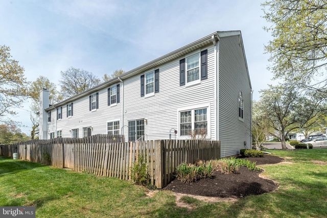 808 PUTTER CT, Warrington, PA 18976