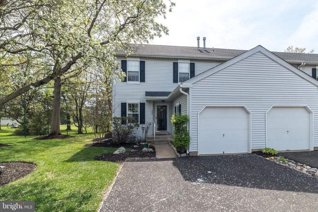 808 PUTTER CT, Warrington, PA 18976
