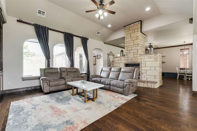 3525 Abby Lane, Newcastle, OK 73065