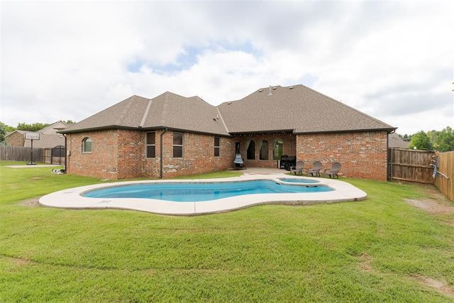 3525 Abby Lane, Newcastle, OK 73065